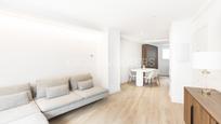 Living room of Apartment for sale in  Madrid Capital  with Air Conditioner, Terrace and Swimming Pool