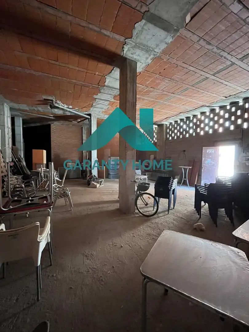 Local comercial en venta en La Cañada - Aldea Moret