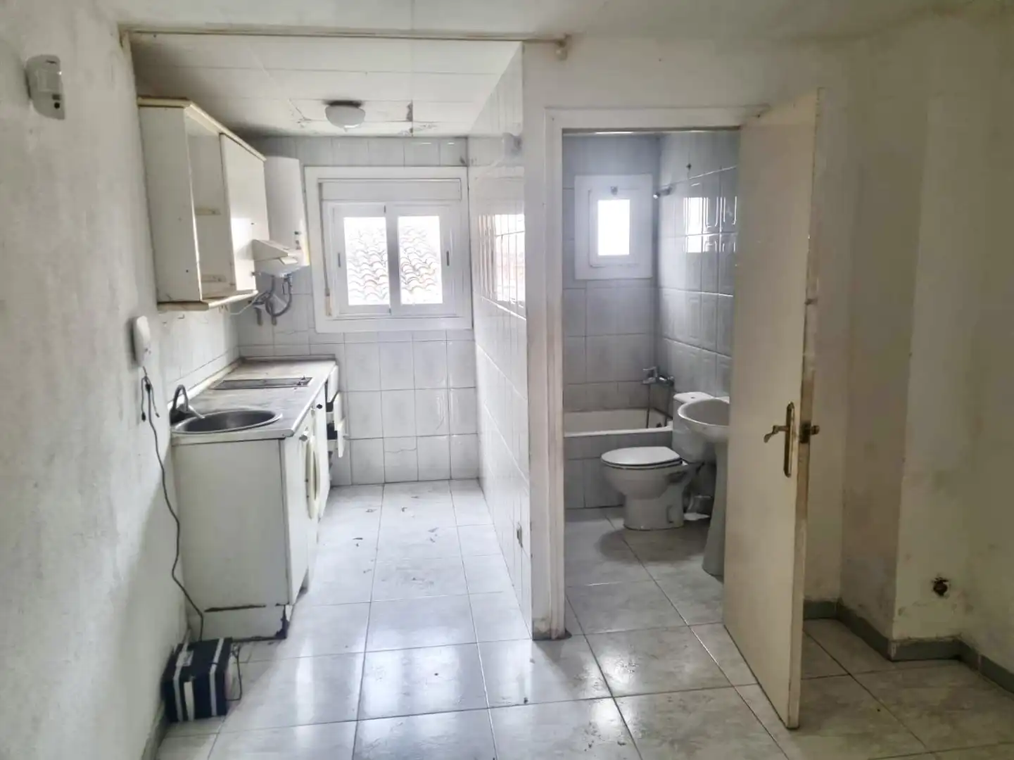 Badezimmer von Dachboden zum Verkauf in Lleida mit Terrasse