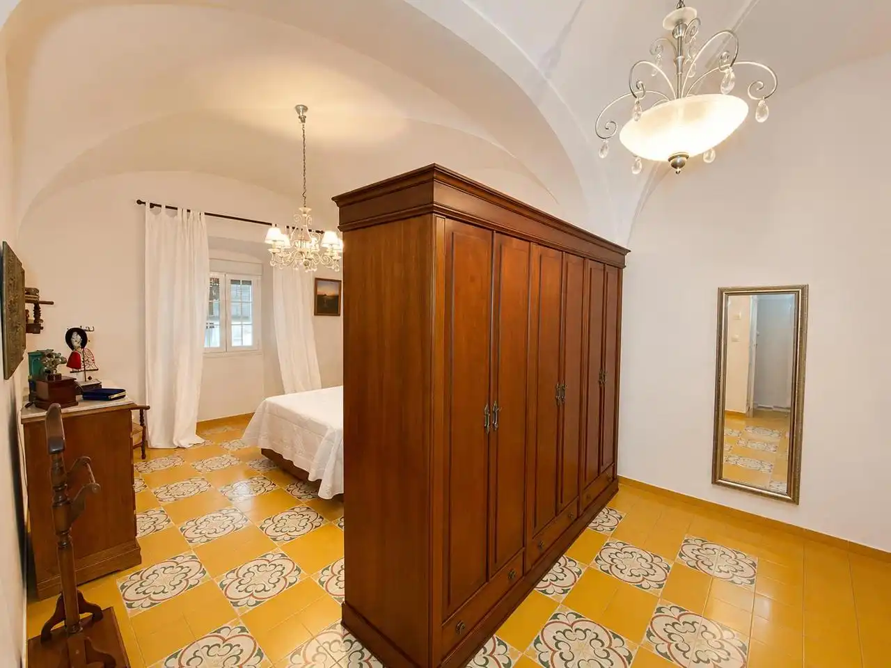 Schlafzimmer von Haus oder Chalet zum Verkauf in Villagonzalo mit Privatgarten, Terrasse und Schwimmbad