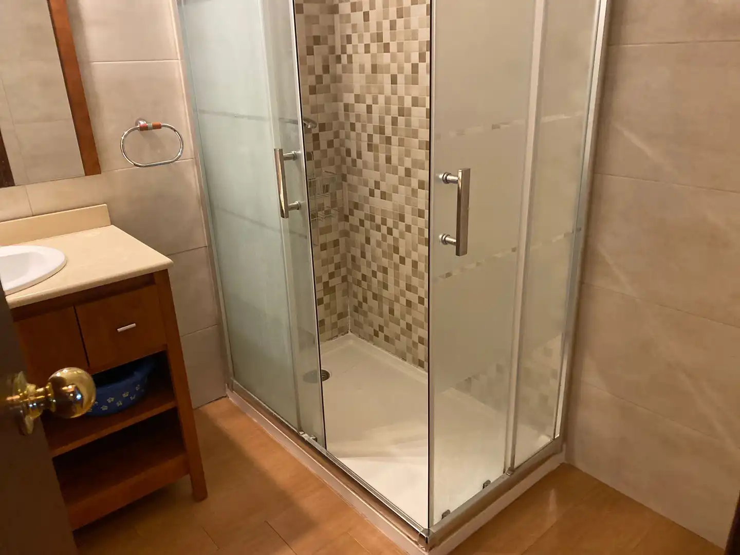 Baño de Piso de alquiler en Mairena del Aljarafe con Aire acondicionado y Amueblado