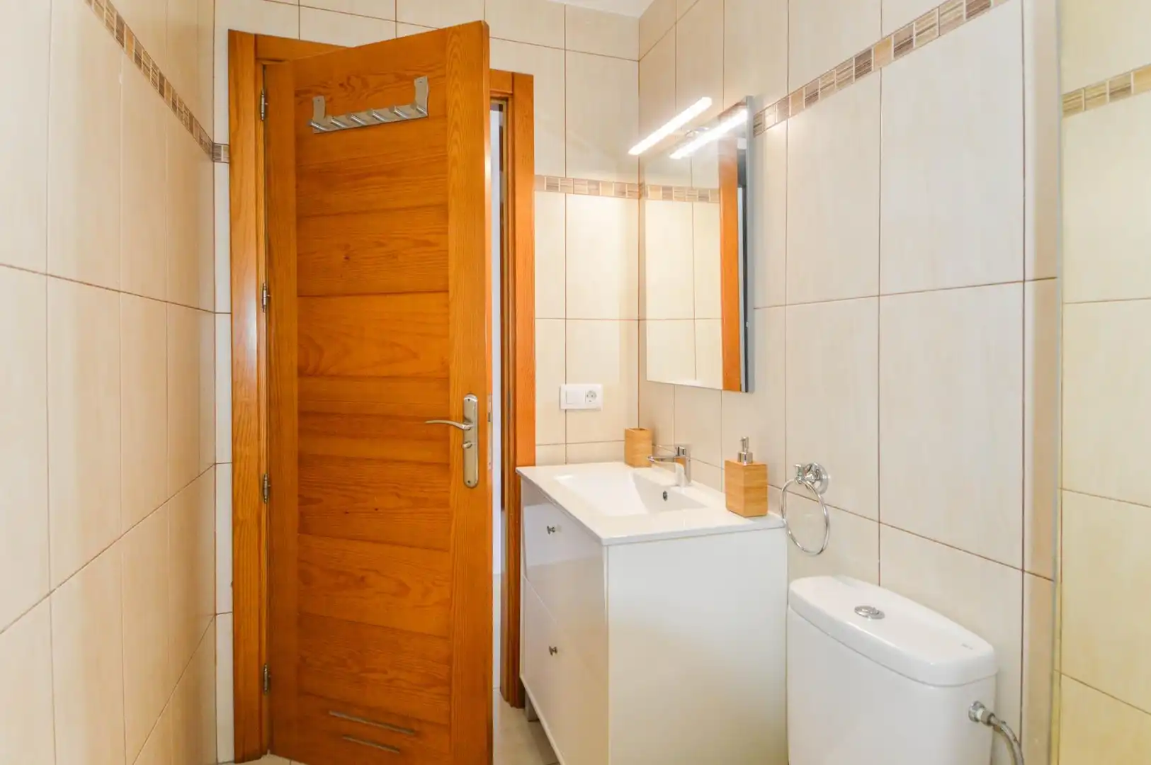 Badezimmer von Wohnungen zum Verkauf in Mogán mit Klimaanlage, Terrasse und Abstellraum