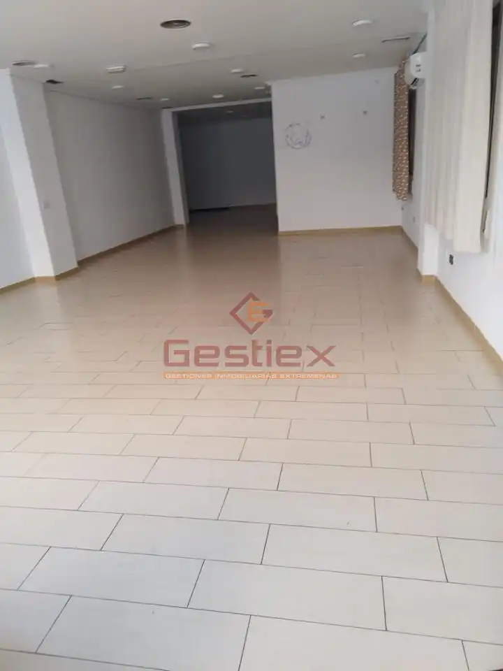 Local comercial en alquiler en Almendralejo
