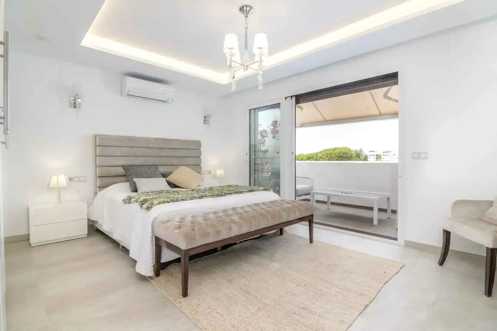 Dormitori de Dúplex en venda en Marbella amb Aire condicionat, Piscina i Balcó