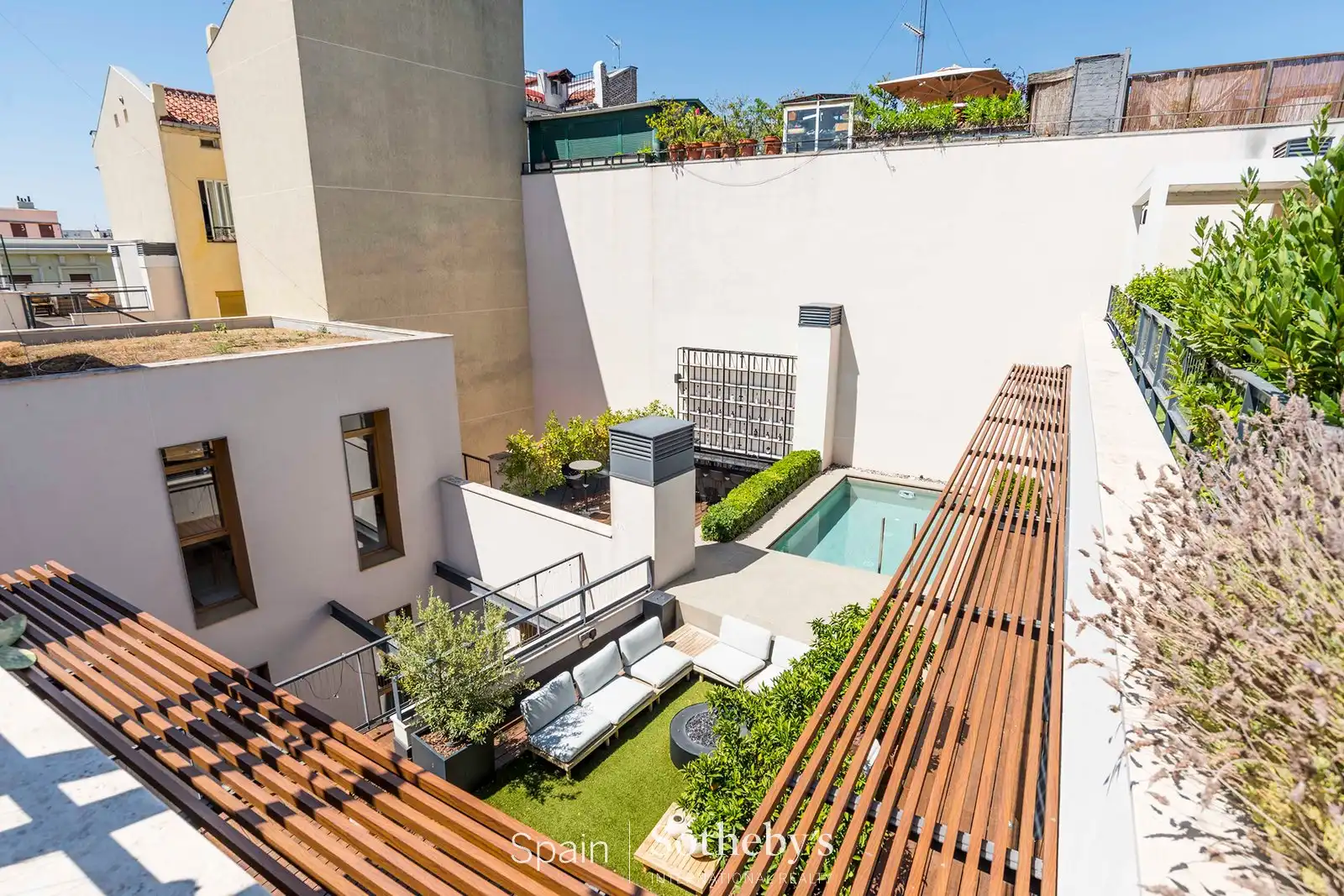 Terraza de Ático en venta en Madrid con Aire acondicionado, Calefacción y Jardín privado
