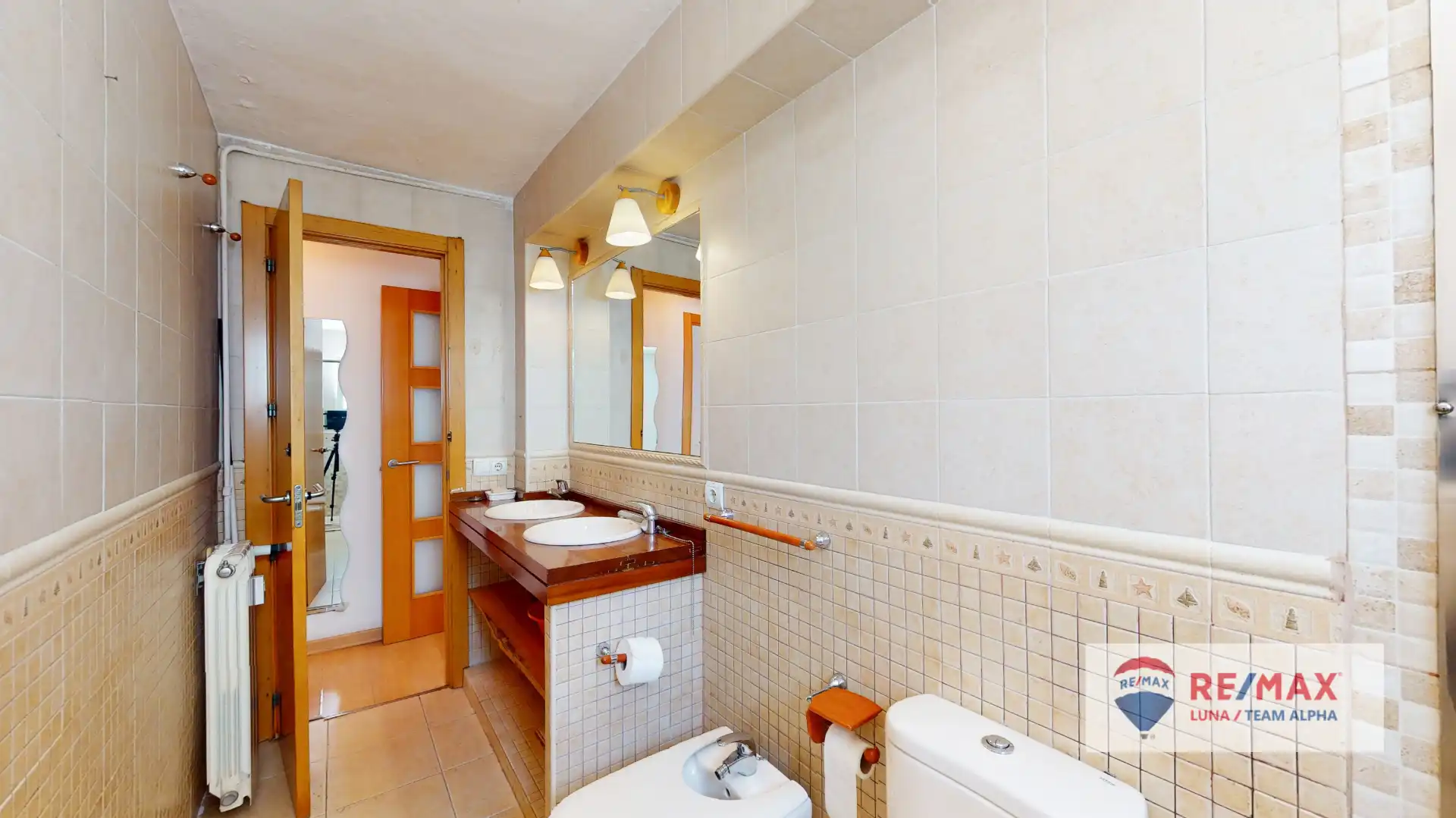 Baño de Piso en venta en Madrid con Aire acondicionado, Calefacción y Jardín privado