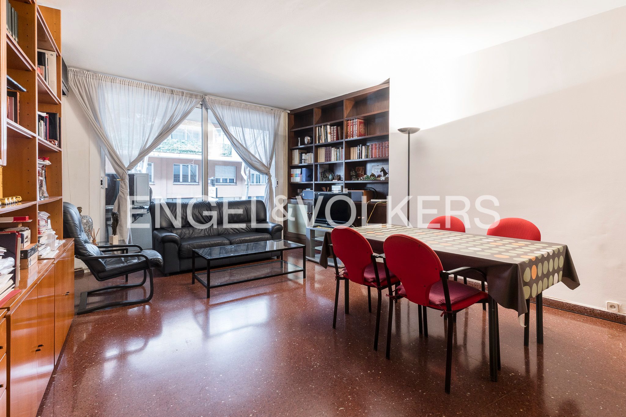 Vista exterior de Pis en venda en  Barcelona Capital amb Calefacció i Balcó