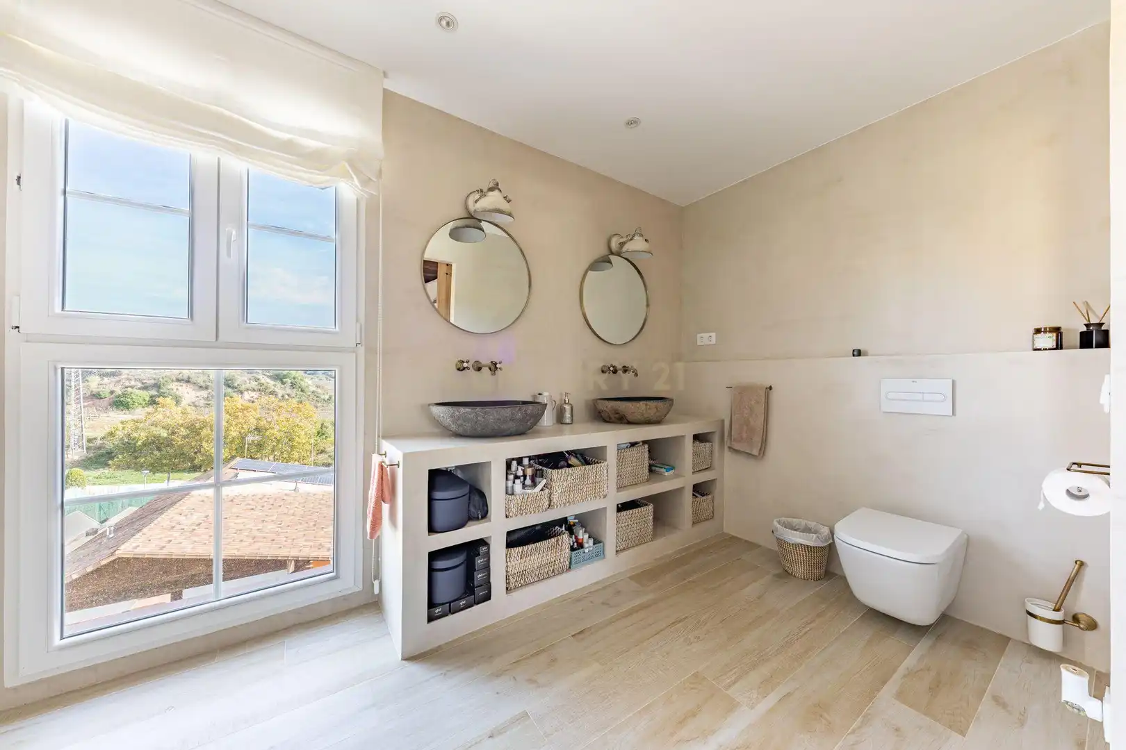 Bathroom of Houses for sale in Torrelavit