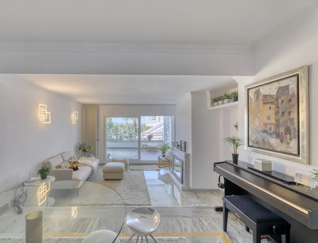Sala de estar de Dúplex en venta en Calvià con Terraza, Trastero y Piscina comunitaria