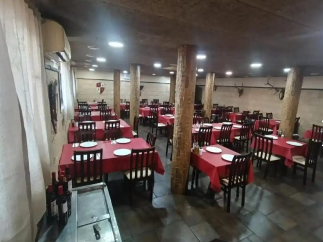 Local comercial en venta en Calle Ducado de Medina 3, imagen 4