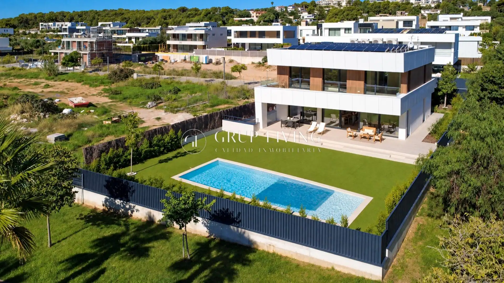 Casa con piscina en venta en Carrer Pepe de Garraf