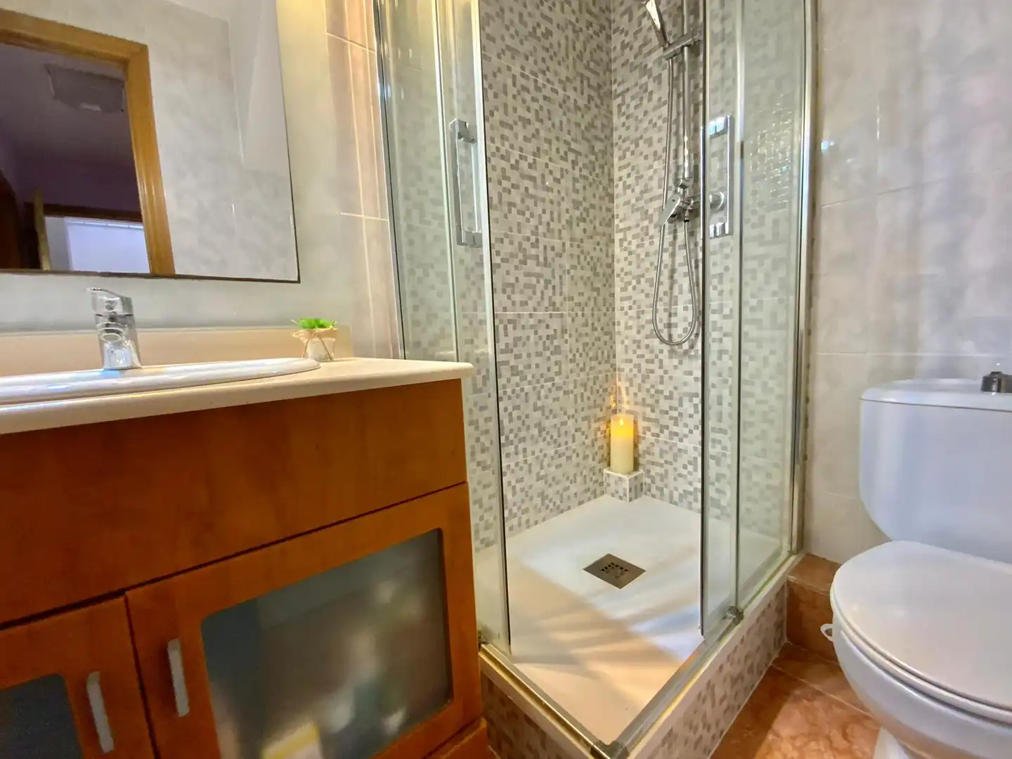 Baño de Dúplex de alquiler en Martorell con Calefacción, Terraza y Amueblado