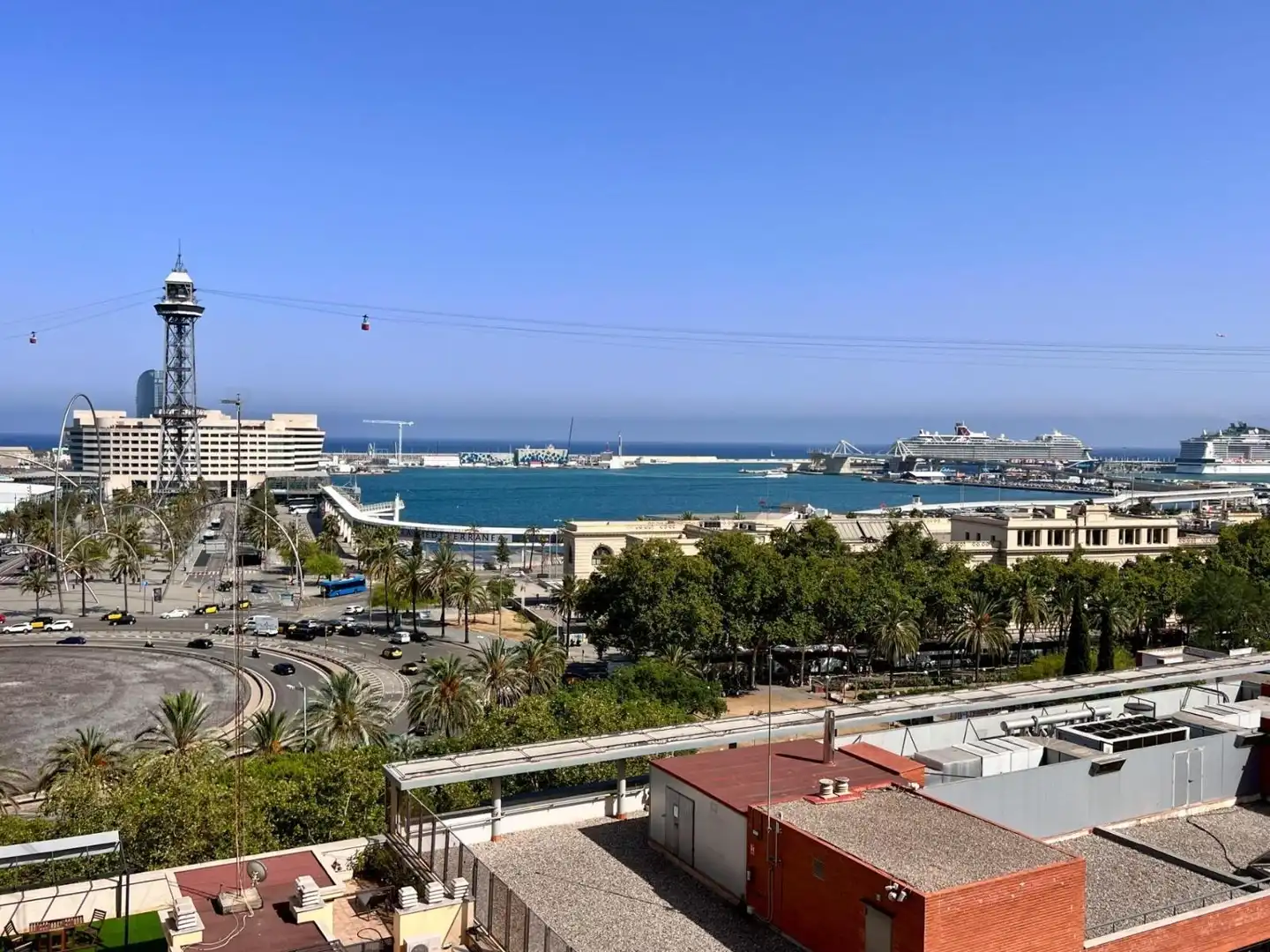 Vista exterior de Àtic en venda en Barcelona amb Aire condicionat, Calefacció i Alarma