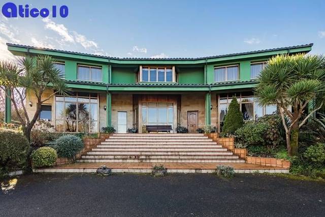 Casa-chalet en Venta en Avenida Pepín Rodríguez en Colloto