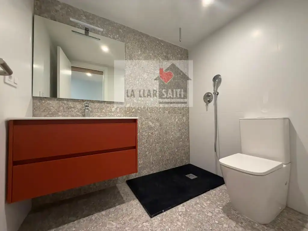 Baño de Piso en venta en Xàtiva