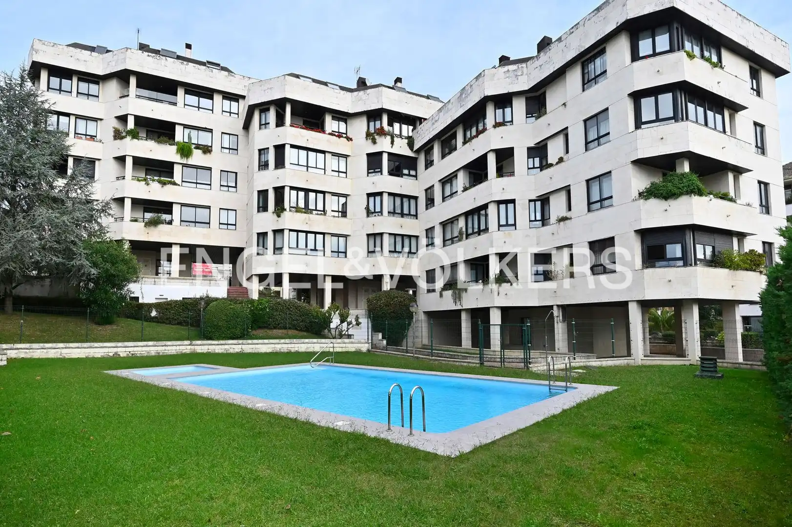 Vista exterior de Piso en venta en Valdenoja