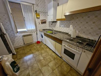 Kitchen of Flat for sale in  Logroño