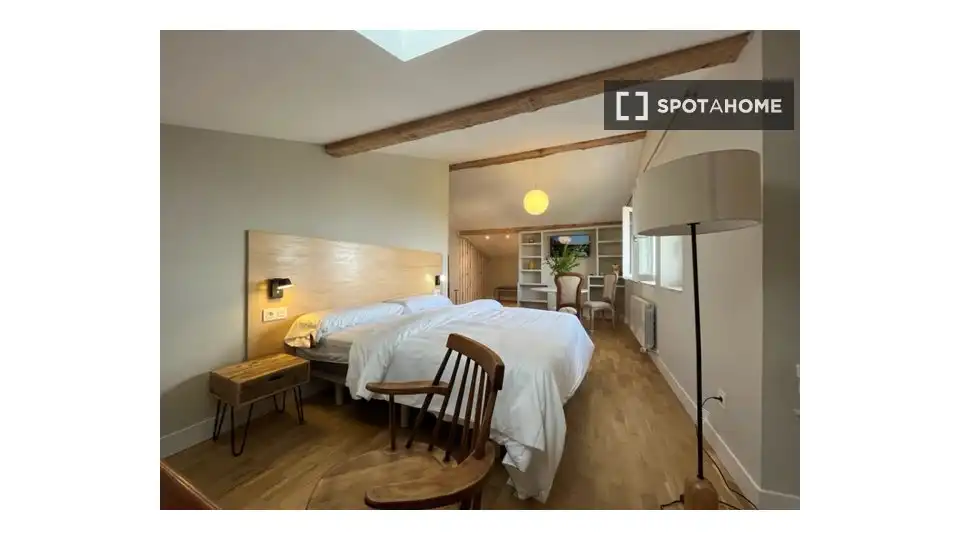 Habitación de Piso para compartir en Donostia - San Sebastián  con Aire acondicionado, Calefacción y Amueblado