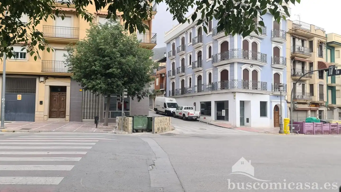 Außenansicht von Wohnung zum Verkauf in Jódar mit Balkon