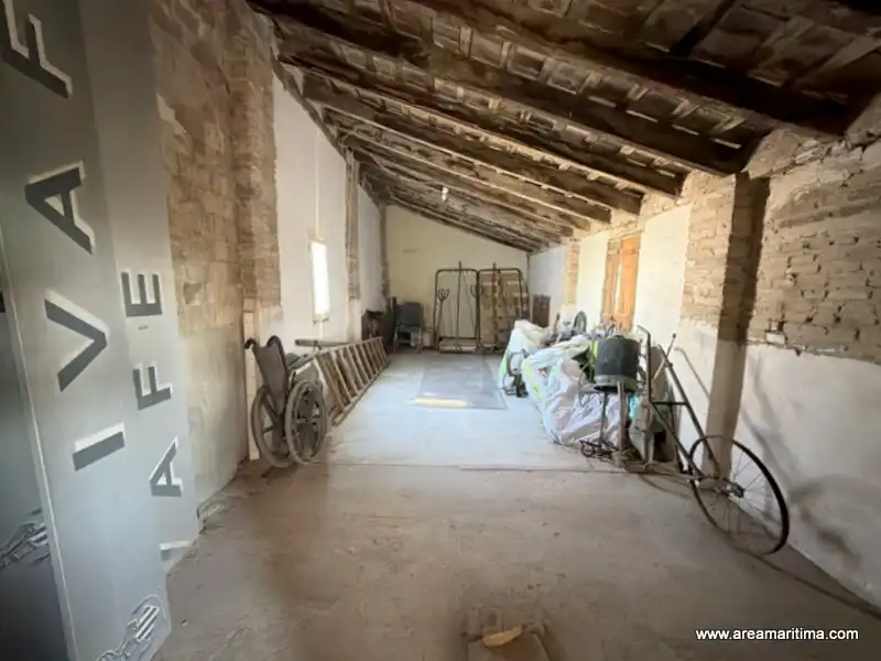 Casa adosada en venta en Valencia con Trastero y Alarma