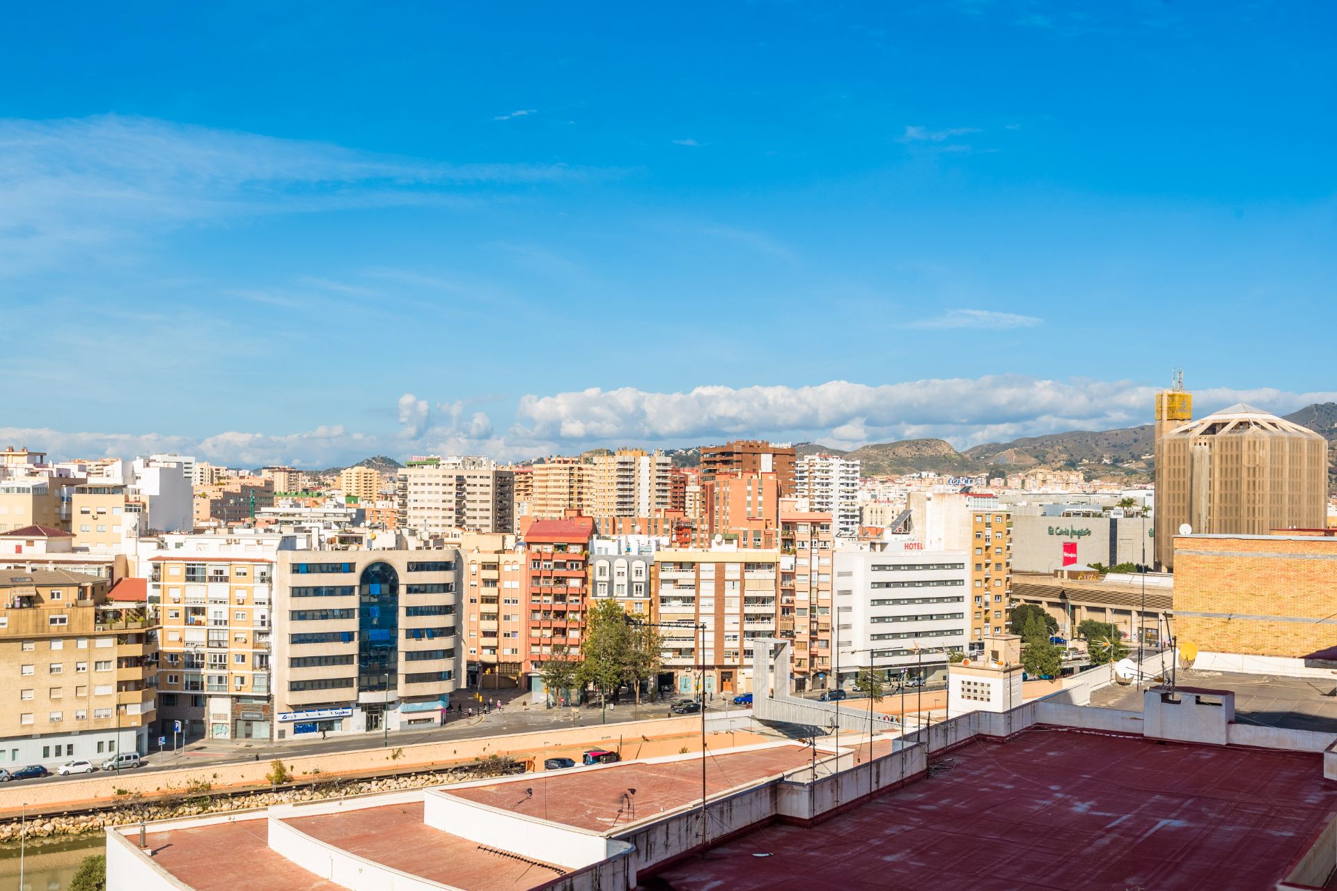Vista exterior de Pis en venda en Málaga Capital amb Aire condicionat, Moblat i Balcó