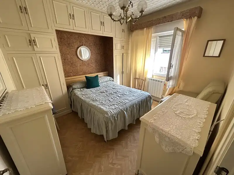 Habitación de Piso en venta en Madrid con Calefacción y Amueblado