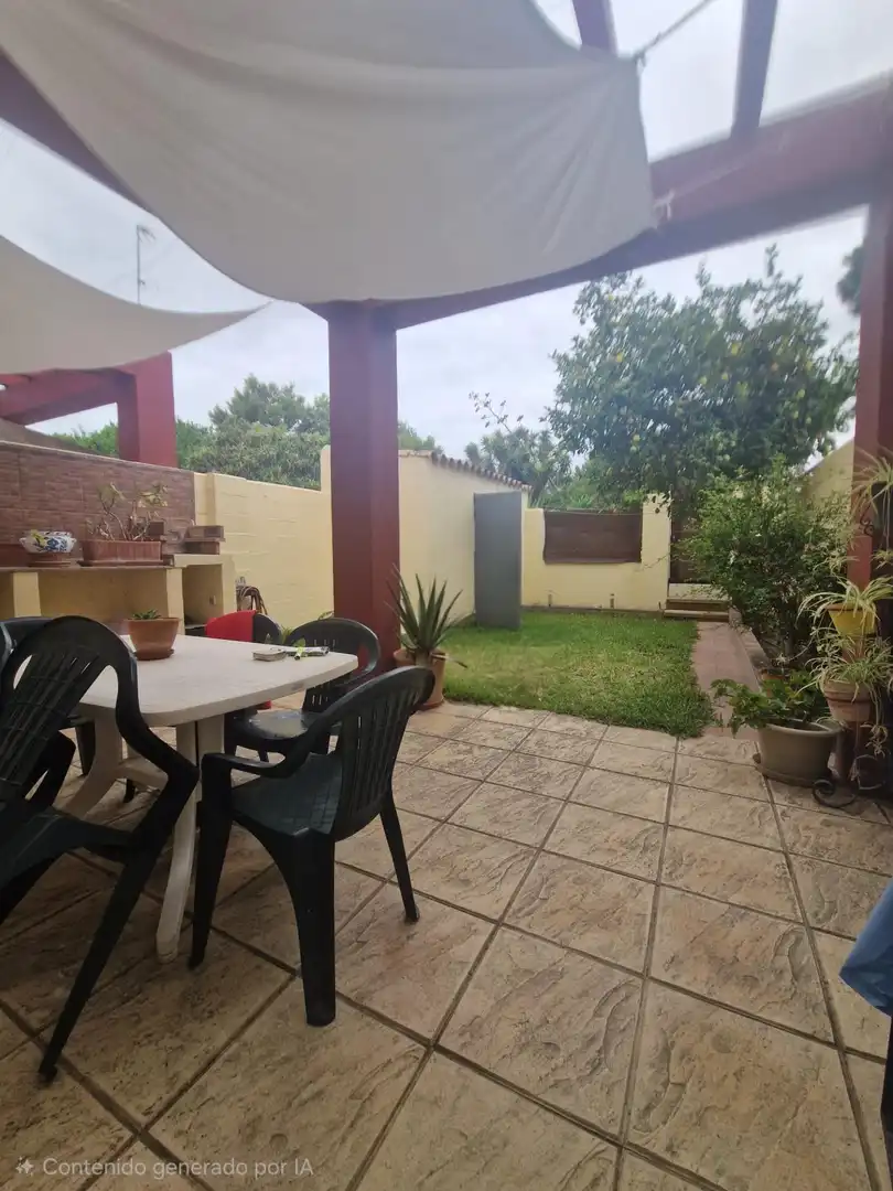Terrassa de Casa adosada en venda en Puerto Real amb Aire condicionat, Jardí privat i Traster