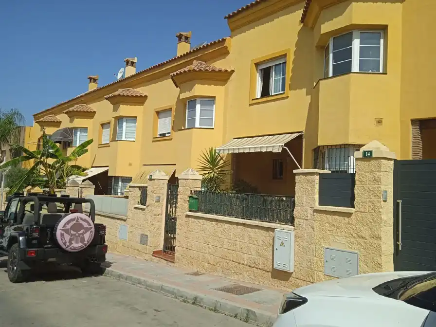Vista exterior de Casa o xalet en venda en Fuengirola