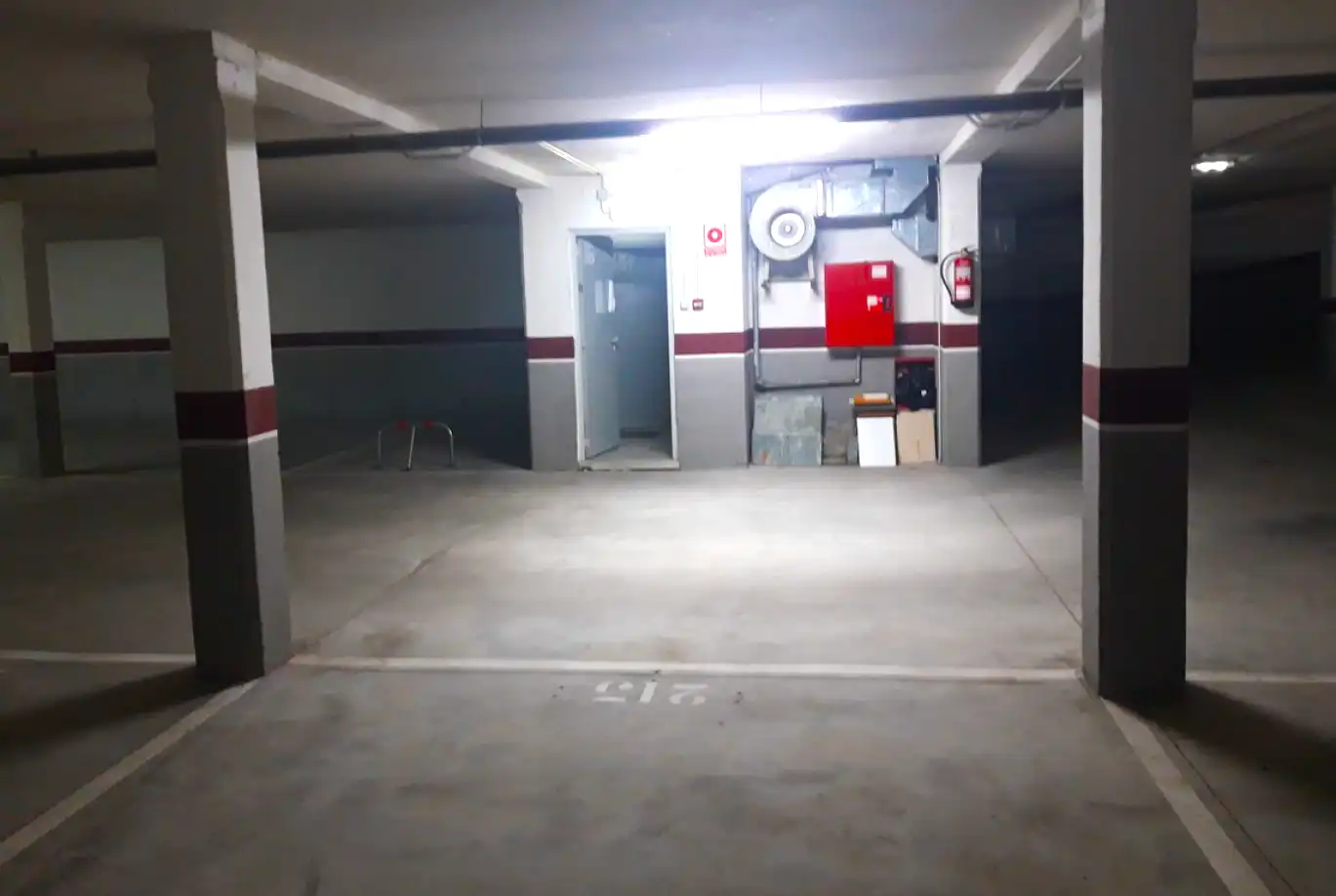 Aparcament de Garatge en venda en Aller