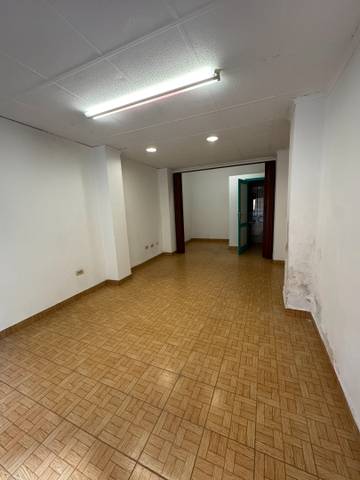 Local comercial en Venta en Carrer l'Encarnació, 31 en Camino de Onda - Salesianos