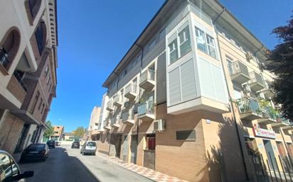 Außenansicht von Wohnung zum verkauf in Huétor Tájar mit Balkon