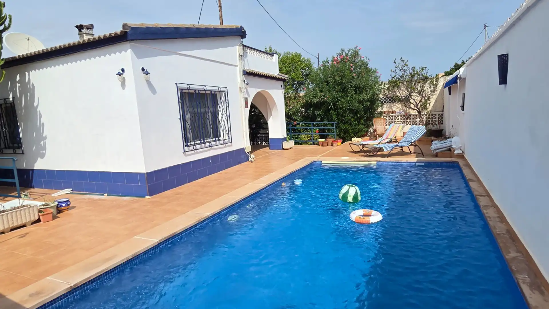 Villa avec piscine à vendre à Calle Montes de León 3, imagen 3