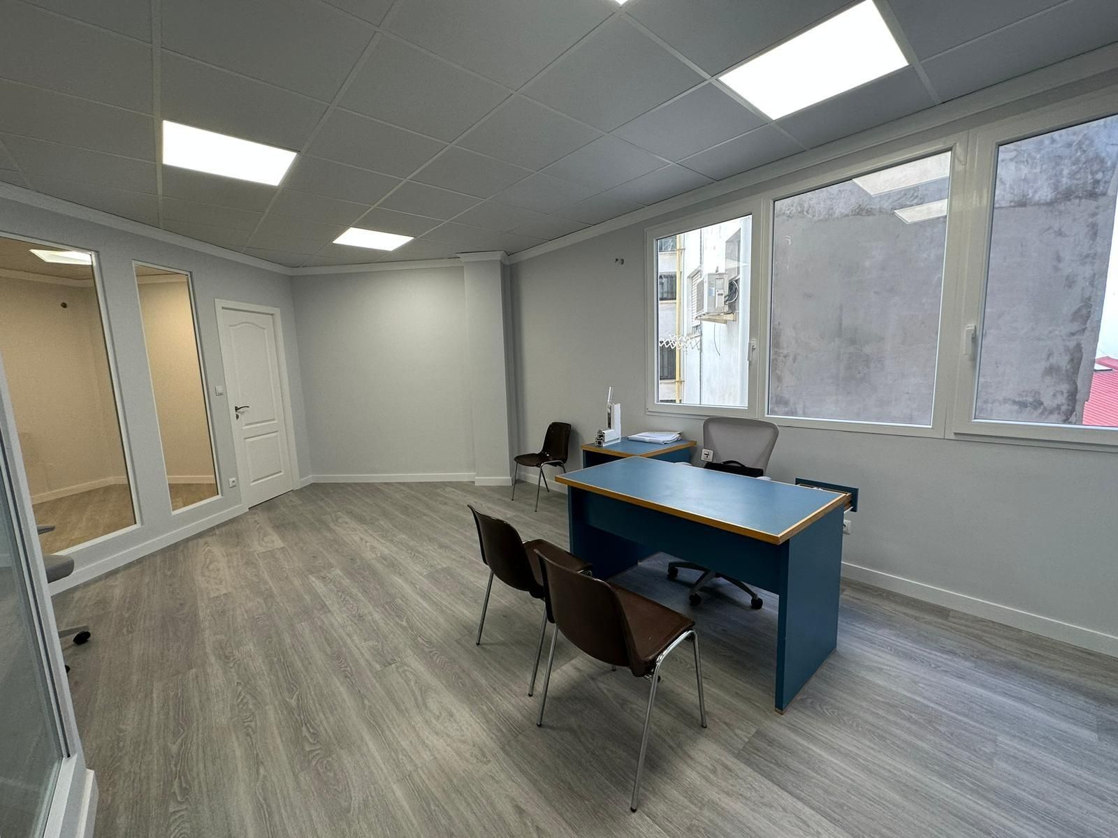 Office to rent in  Valencia Capital  with Air Conditioner and Heating