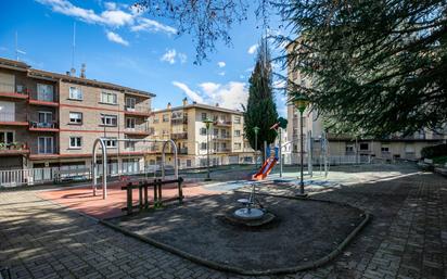 Vista exterior de Pis en venda en Sabiñánigo amb Calefacció, Terrassa i Traster