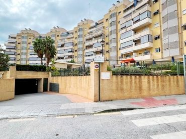 Moto amb ascensor en venda a Calle Gounod 4
