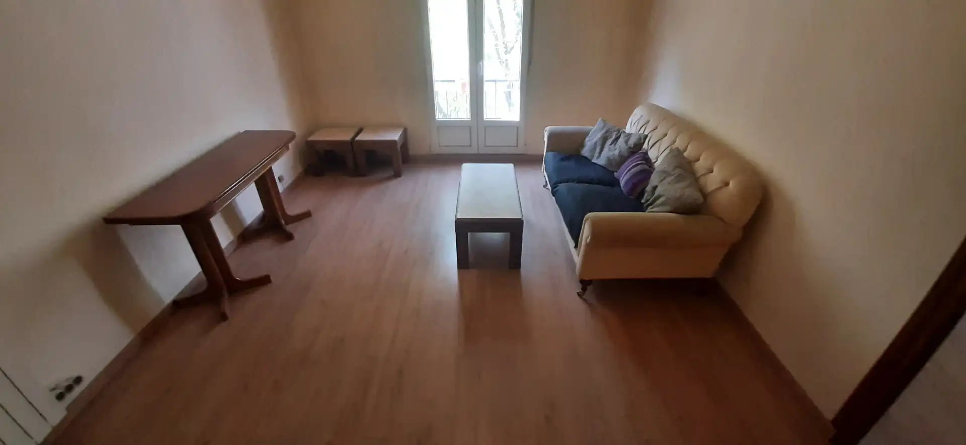 Sala d'estar de Pis en venda en Madrid amb Balcó