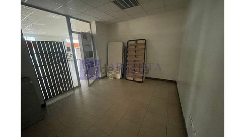 Foto 3 von Fabrikhallen zur Miete in Avenida de la Constitucion, La Cañada, Cáceres Capital