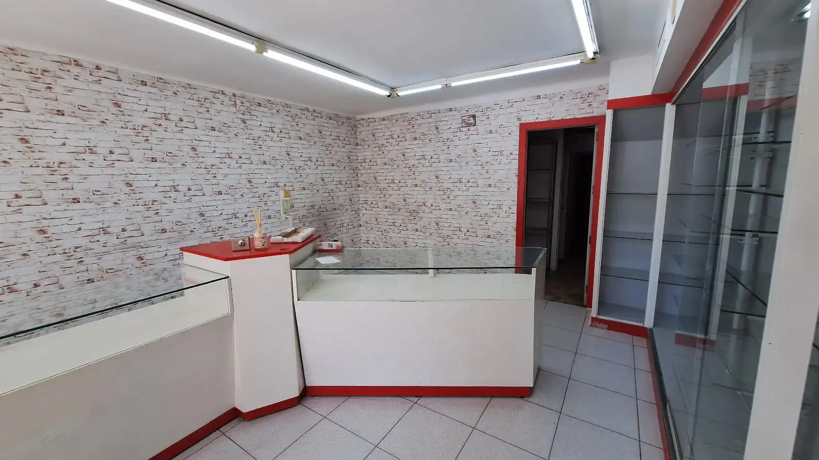 Local comercial de lloguer a Comte Vilardaga, imagen 9
