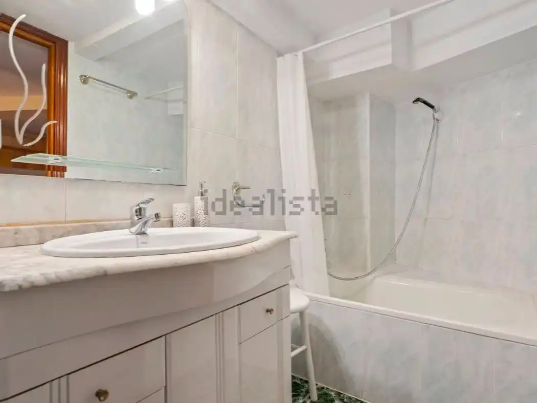 Baño de Oficina en venta en La Línea de la Concepción