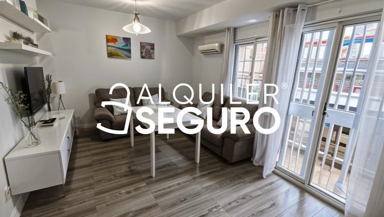 Bedroom of Flat to rent in  Sevilla Capital  with Air Conditioner, Terrace and Furnished