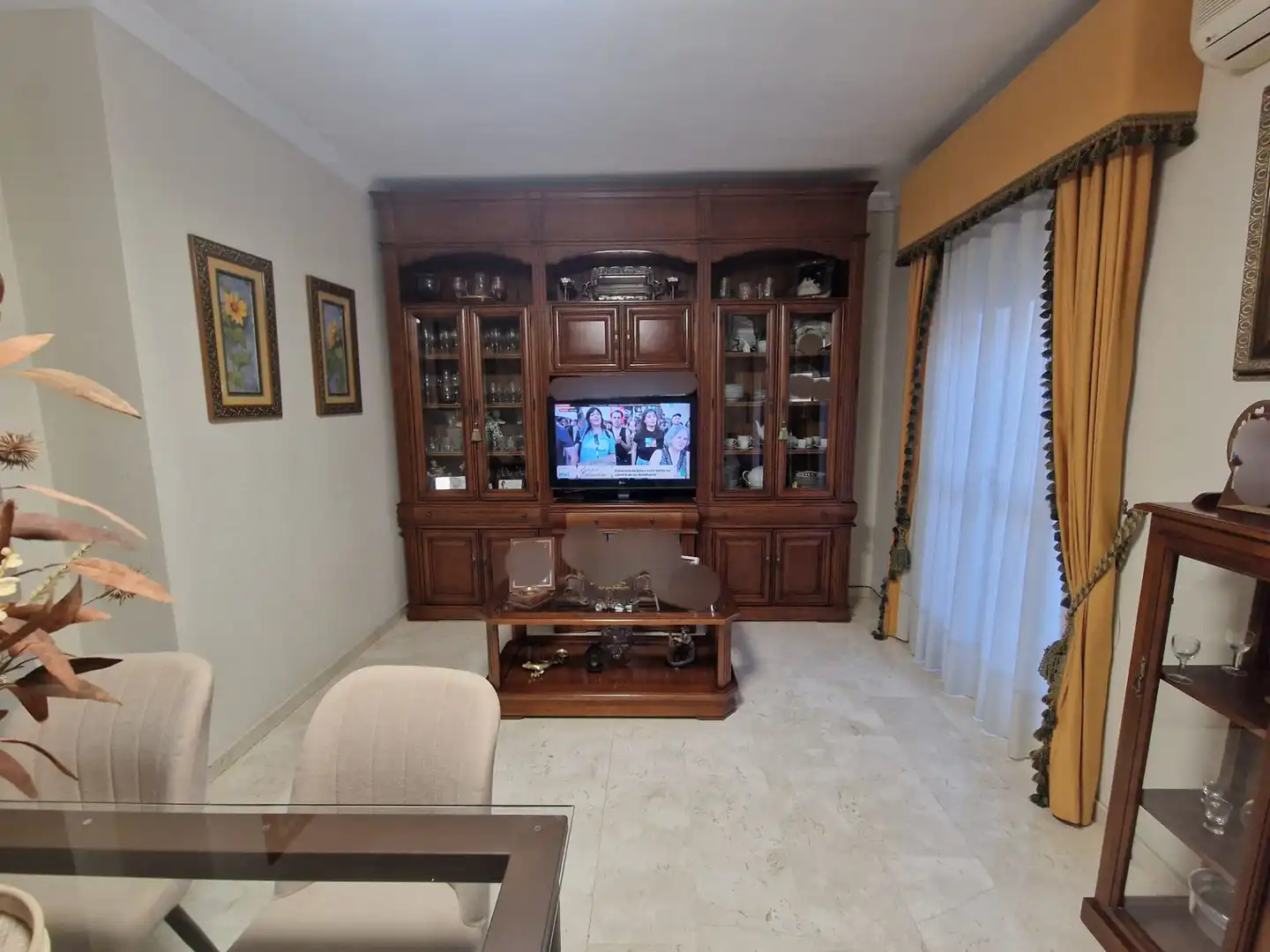 Sala d'estar de Pis en venda en Fernán-Núñez amb Aire condicionat, Traster i Balcó
