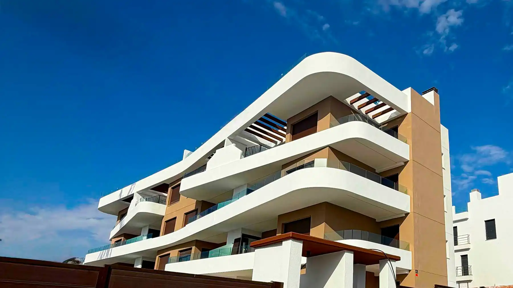 Vista exterior de Apartament en venda en Orihuela amb Terrassa, Traster i Piscina comunitària