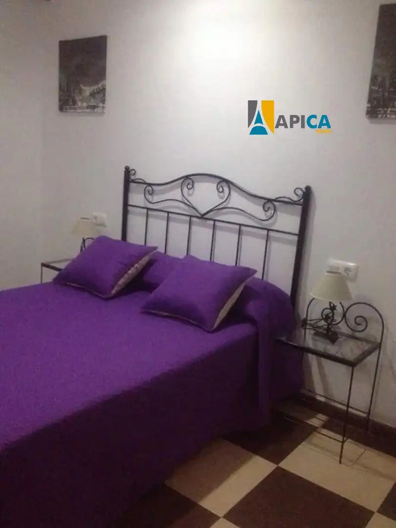Schlafzimmer von Einfamilien-Reihenhaus zum Verkauf in Barbate