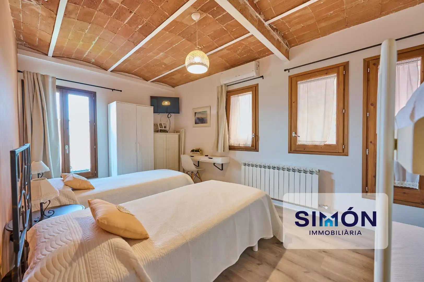 Habitación de Finca rústica en venta en Casserres con Aire acondicionado, Calefacción y Terraza