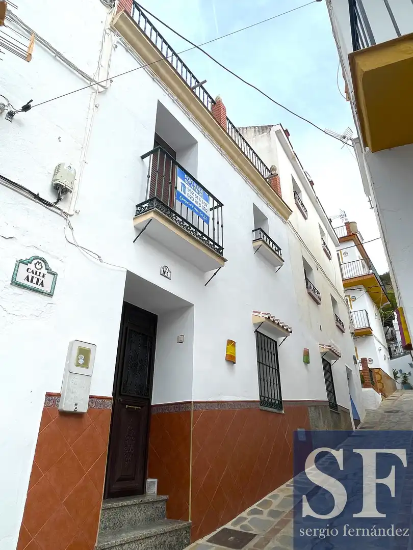 Adossat en venda a Árchez