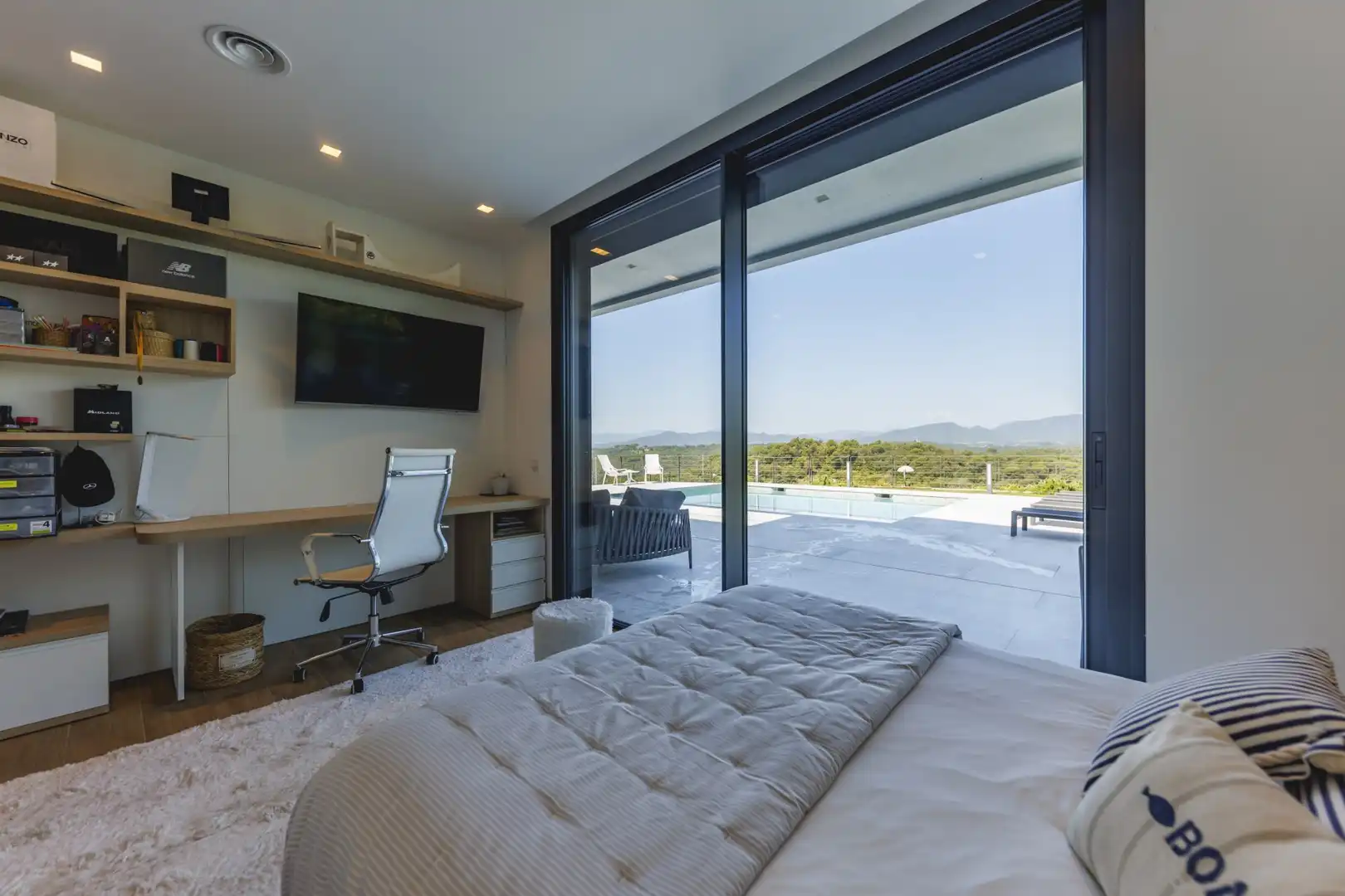 Bedroom of Houses for sale in Sant Julià de Ramis  with Air Conditioner, Heating and Terrace