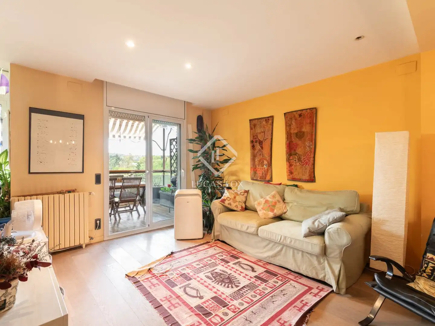 Sala de estar de Piso en venta en Sant Cugat del Vallès con Aire acondicionado, Calefacción y Terraza