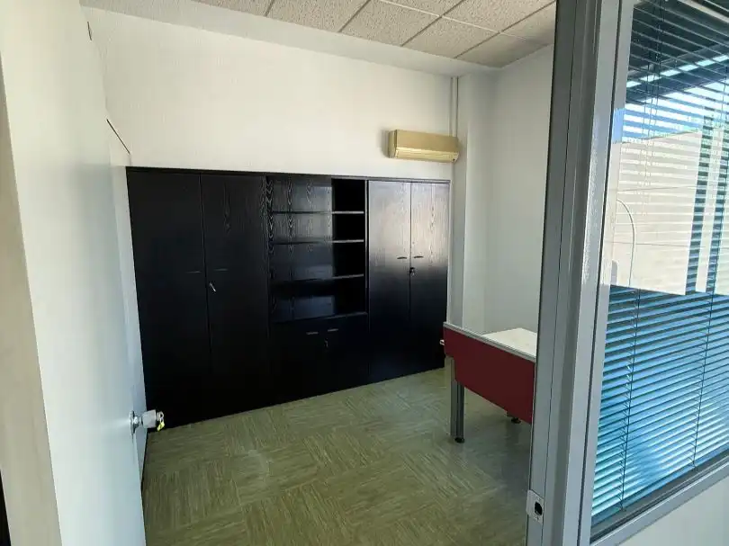 Commercial properties for rent in Alcobendas  with Air Conditioner and Furnished