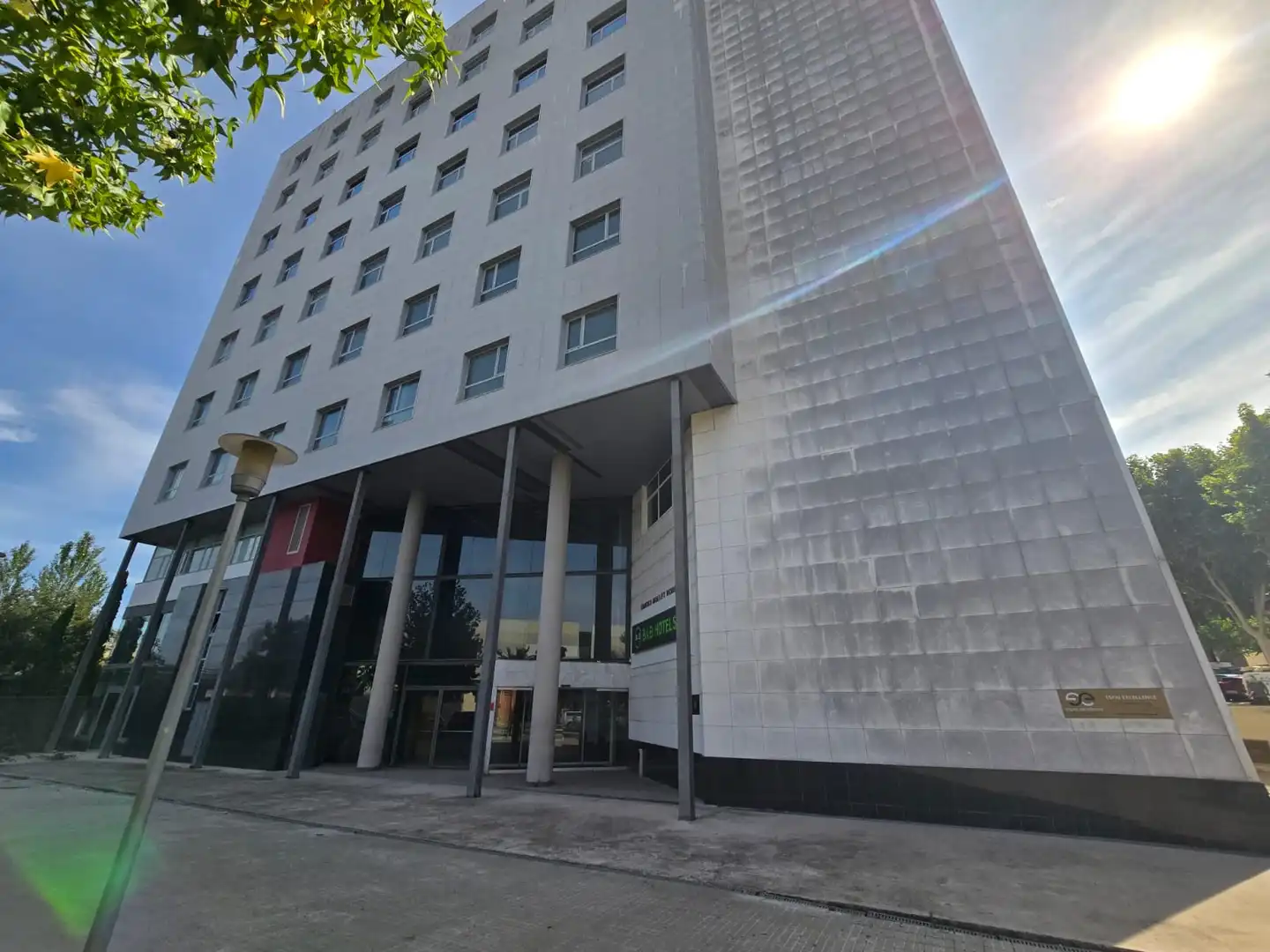 Außenansicht von Büro zum Verkauf in Mollet del Vallès mit Klimaanlage