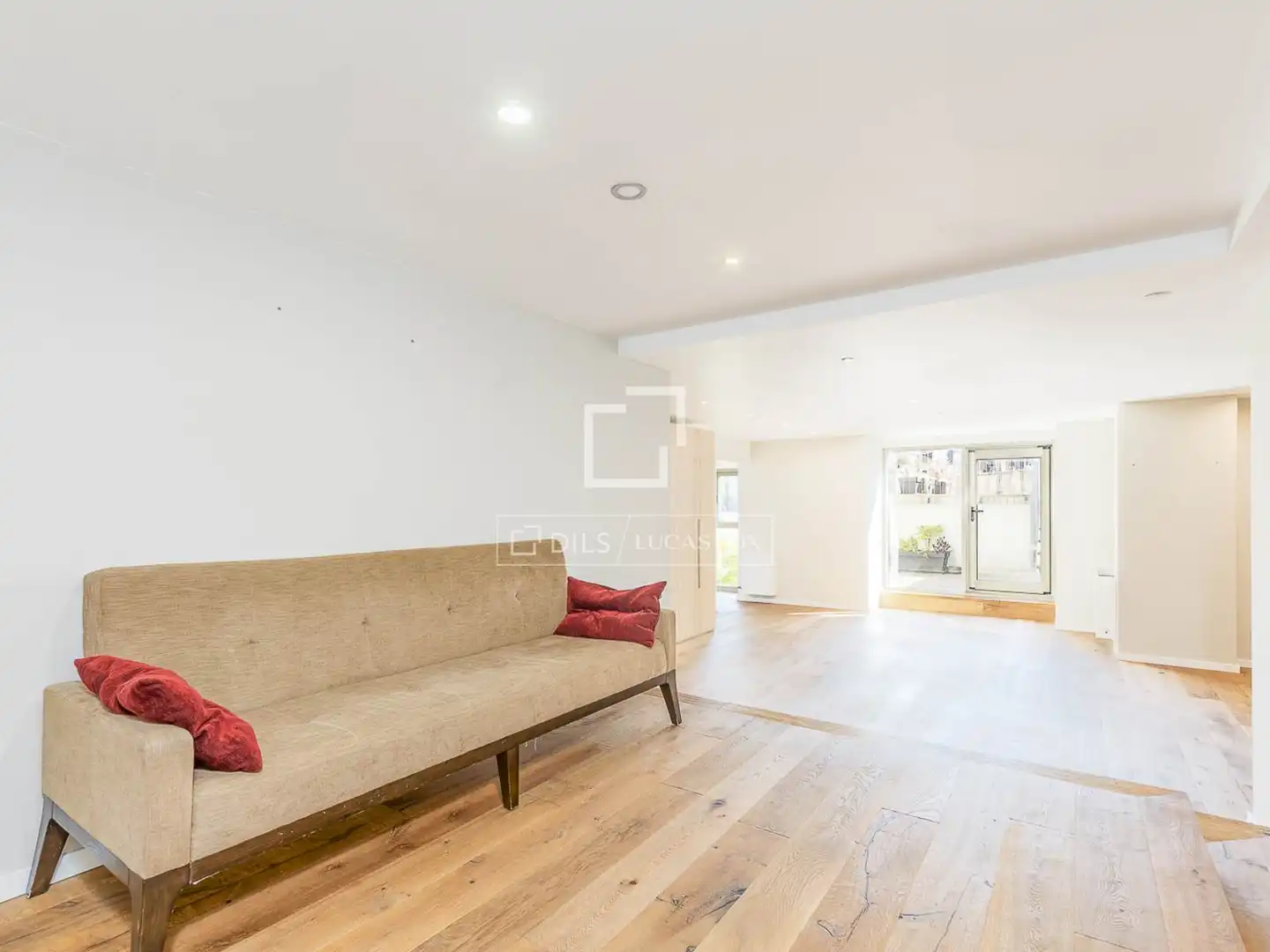 Piso con terraza en venta en Ciutat Vella, imagen 2